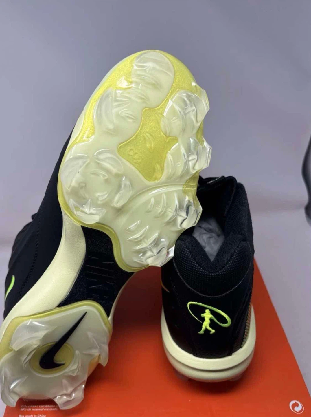 Nike Baseball Cleats - photo 3