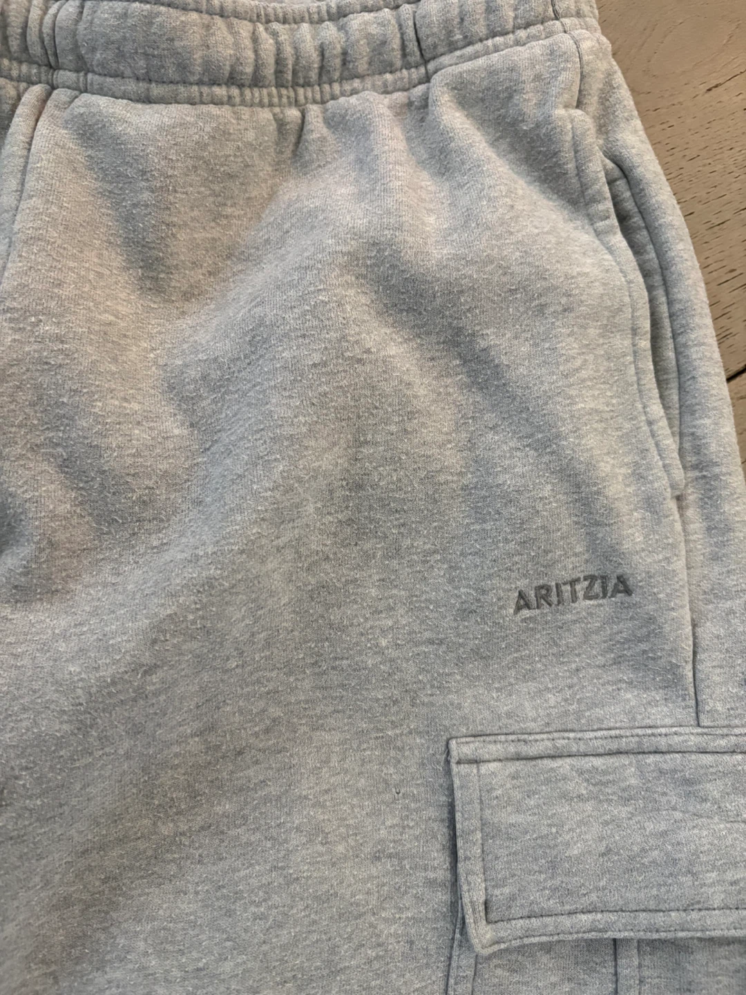 Aritzia cargo mega fit - photo 2