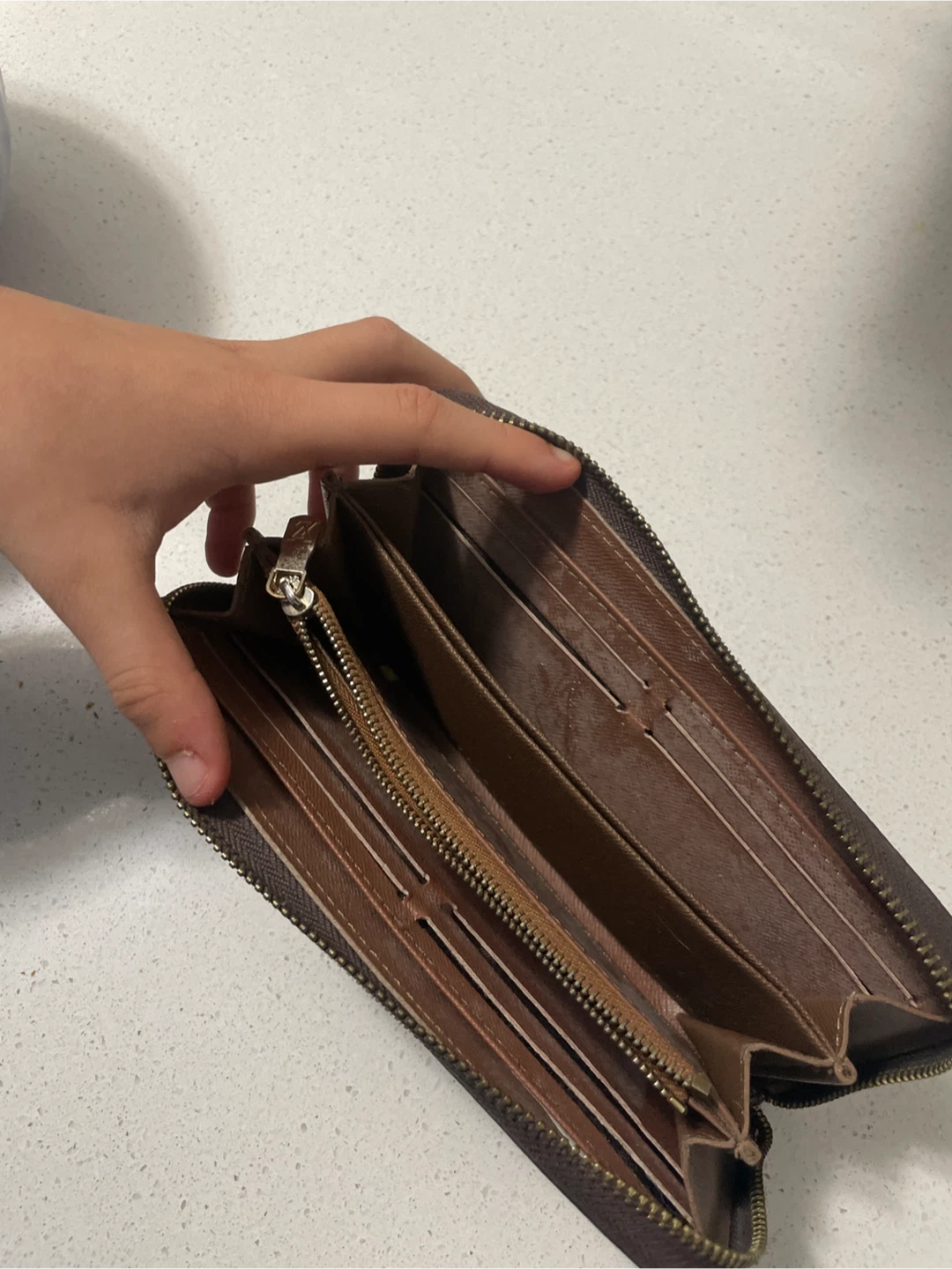 Louis Vuitton Monogram Zippy Wallet - photo 2
