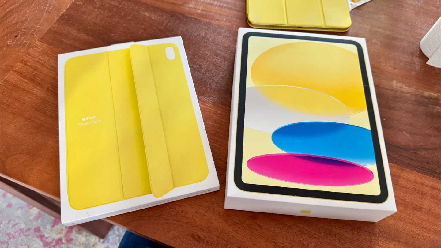 iPad 10th Gen 256GB+ Cover+ Apple Pencil