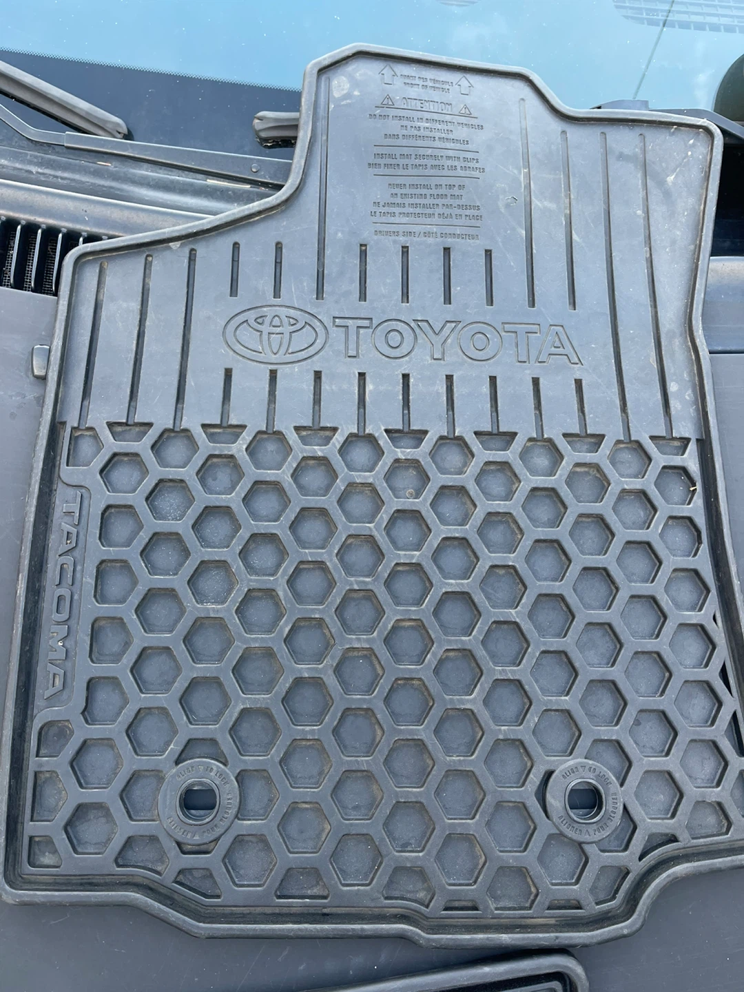 Toyota Tacoma mats. Great condition - photo 2
