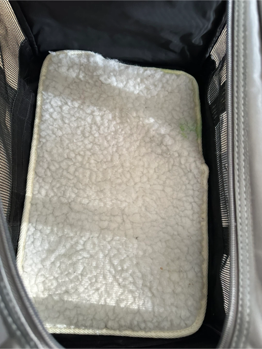 Grey Pet Carrier Bag with Fleece Pad - photo 3