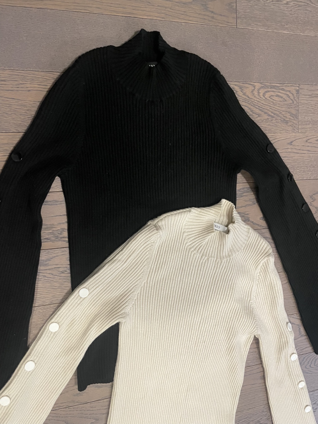 Black and Cream Ribbed Mock Neck Flare Sleeve Tops - photo 5
