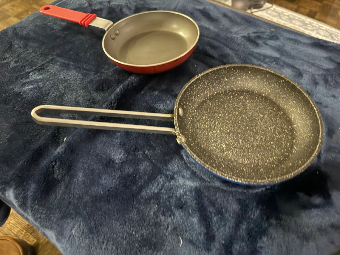 Small Frying Pan and Pot Set - photo 4