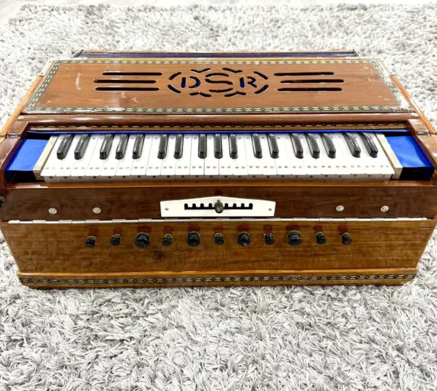 DSR 9 Scale Changer Harmonium with Full Keyboard.