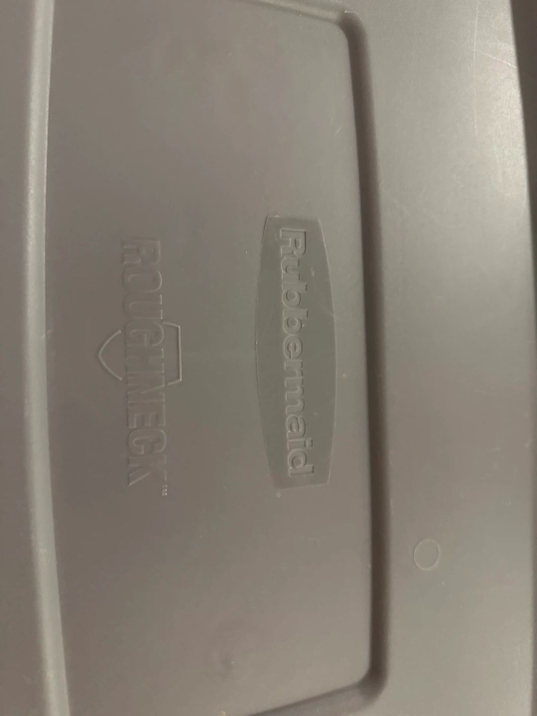Rubbermaid Roughneck 38L Storage Bin - photo 3