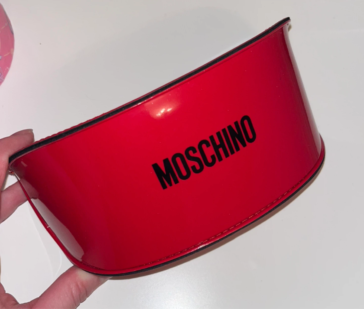 🆕Moschino Black Sunglasses with Red Case and Cleaning Cloth