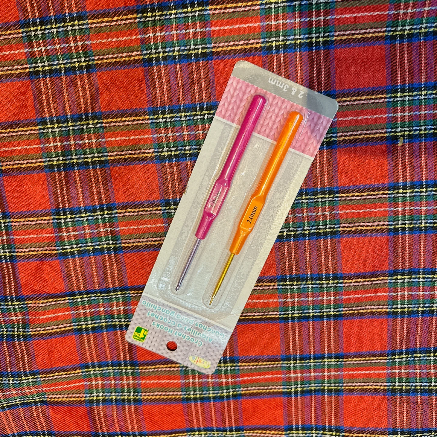 Crochet Hooks Set - 2.0mm & 3.0mm