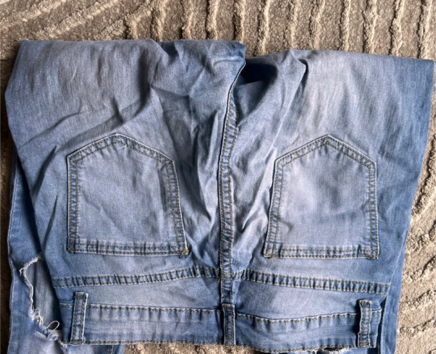 Women's Light Wash Ripped Skinny Jeans - photo 2