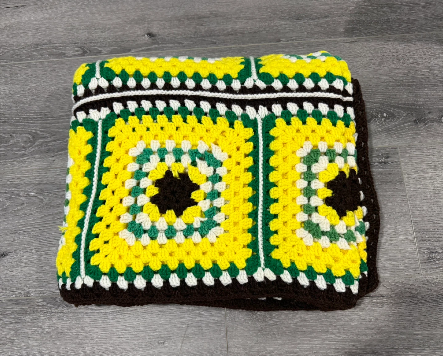 ‼️Handmade crochet blanket - granny squares