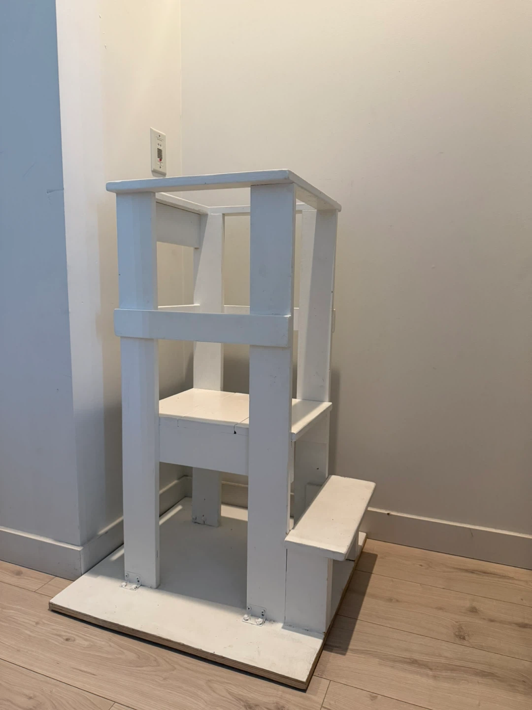 White Wooden Toddler Learning Tower - photo 3