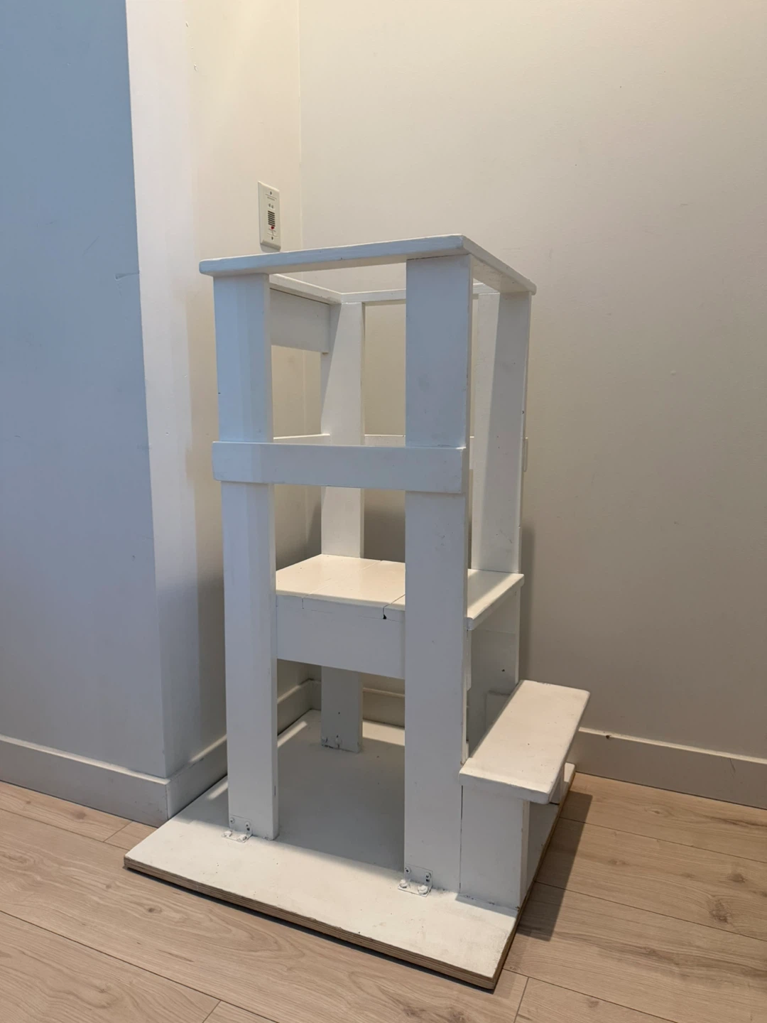 White Wooden Toddler Learning Tower - photo 2