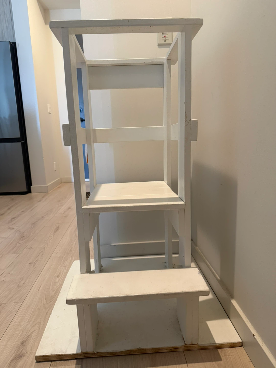 White Wooden Toddler Learning Tower