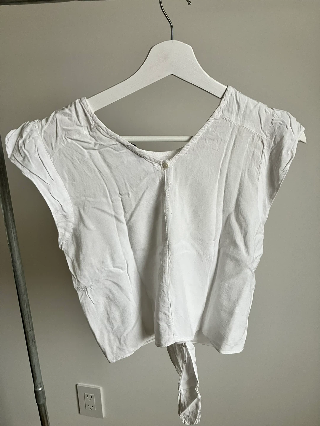 Cropped Tie-Front Tops Size S - photo 2