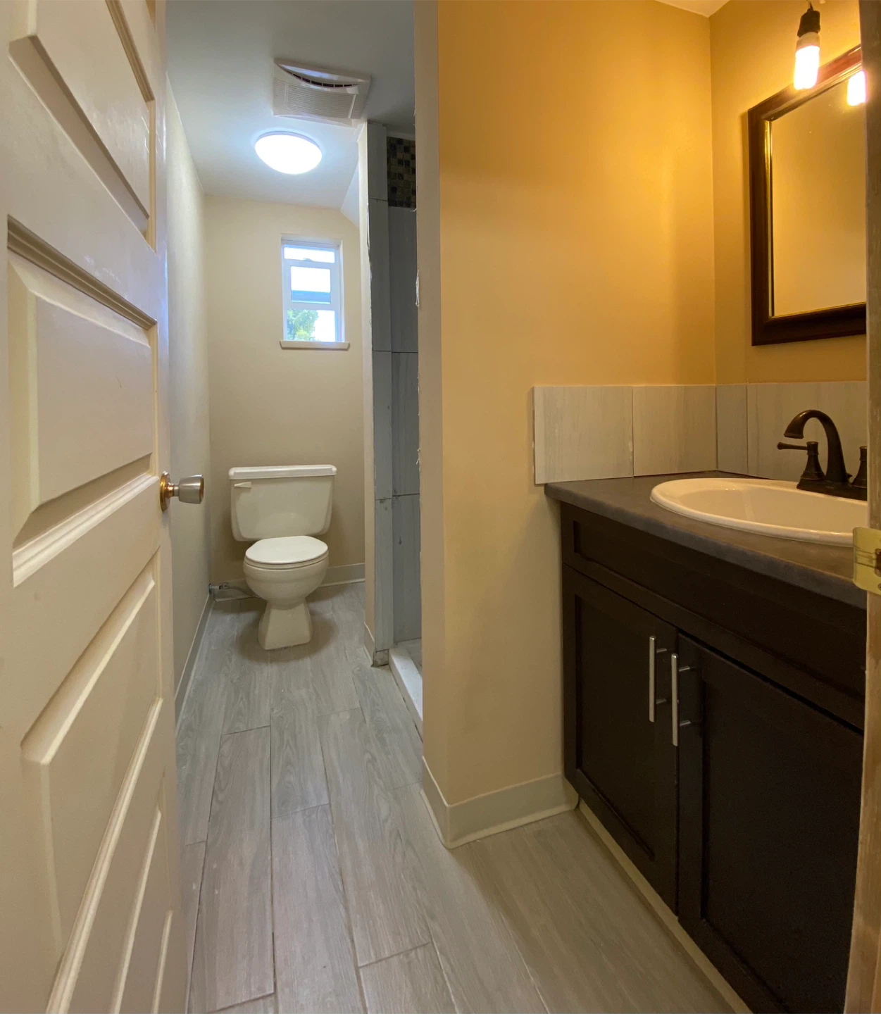 Spacious Room for Rent in Burnaby  Female only - photo 5