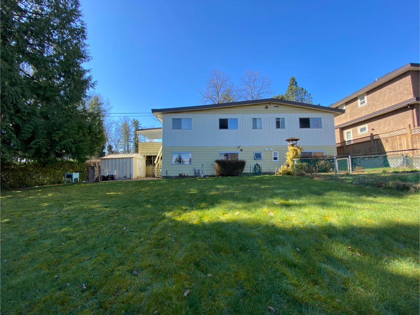 Spacious Room for Rent in Burnaby  Female only