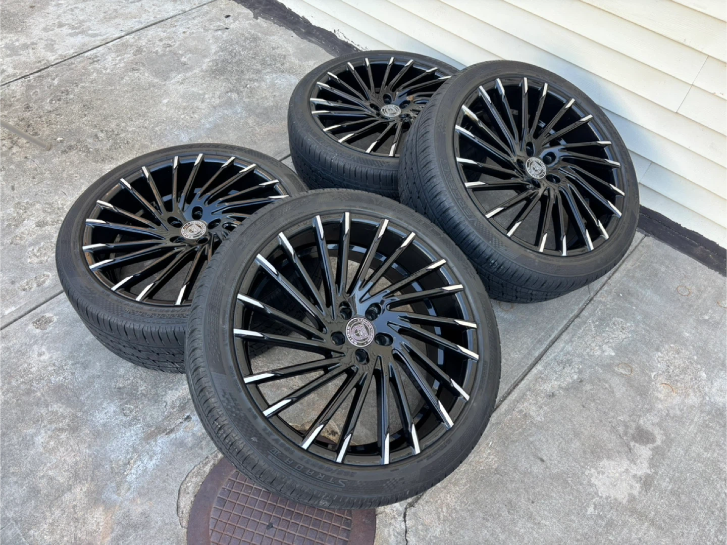 22x9 5x114.3  HRE FlowForm FF10 Wheels - photo 4