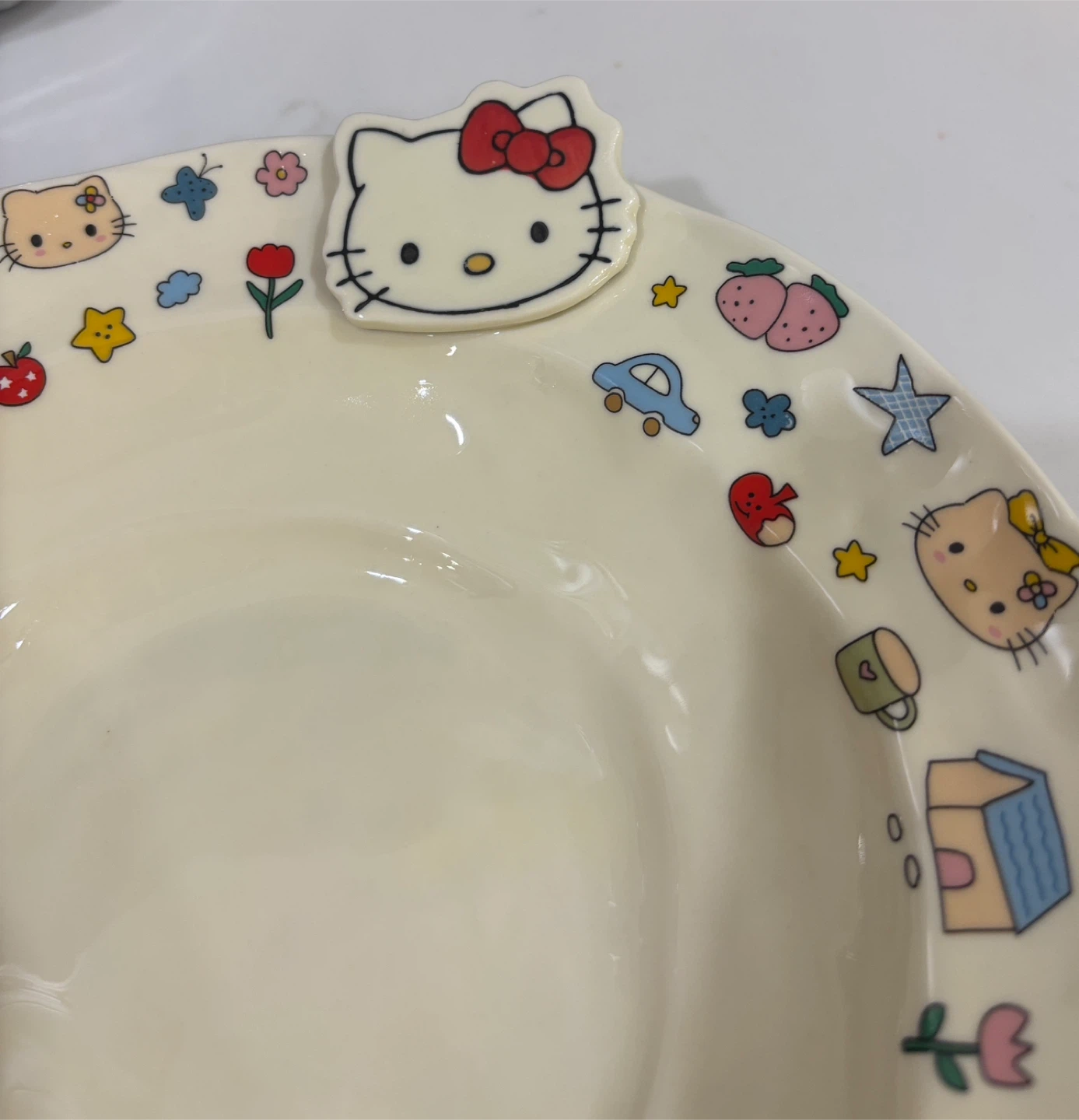 Colorful Hello Kitty Handcrafted Ceramic Pasta Plate, 8.9-Inch - photo 2