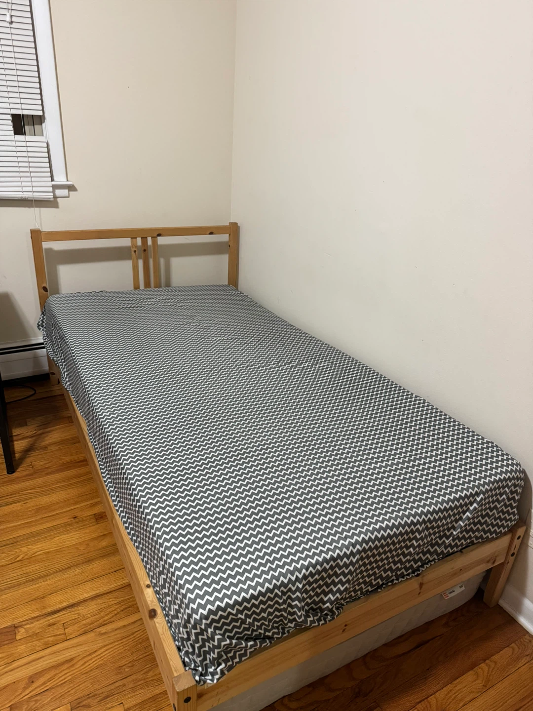 Twin Wood Bed Frame with Mattress