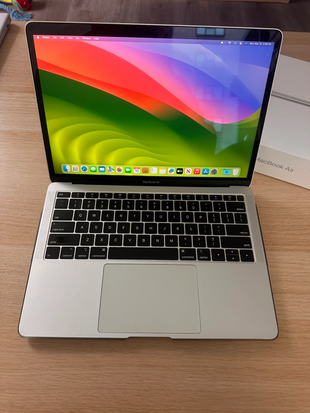 Apple MacBook Air 13-Inch (2018) - photo 3