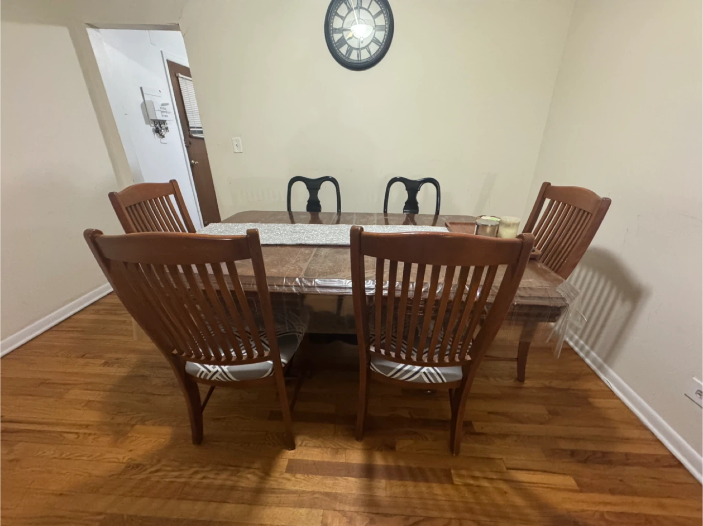 Dining Table with 6 Chairs - photo 3