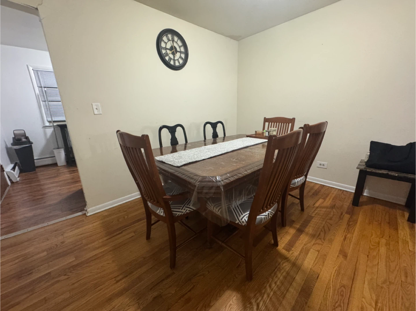 Dining Table with 6 Chairs - photo 2