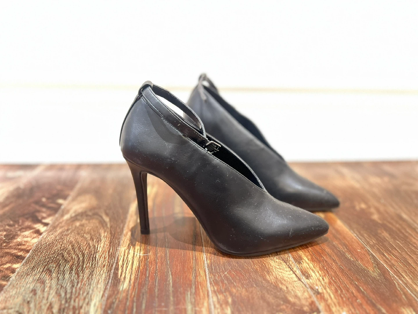 Le Château Black Faux Leather Heels with Ankle Strap - photo 3