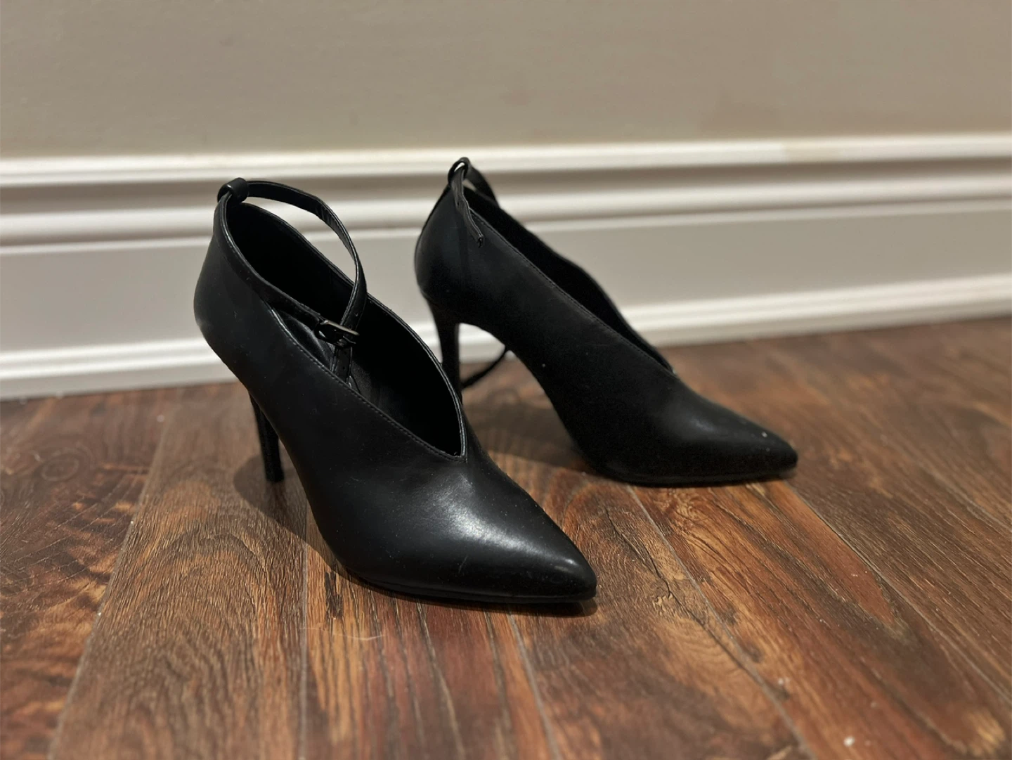 Le Château Black Faux Leather Heels with Ankle Strap - photo 2