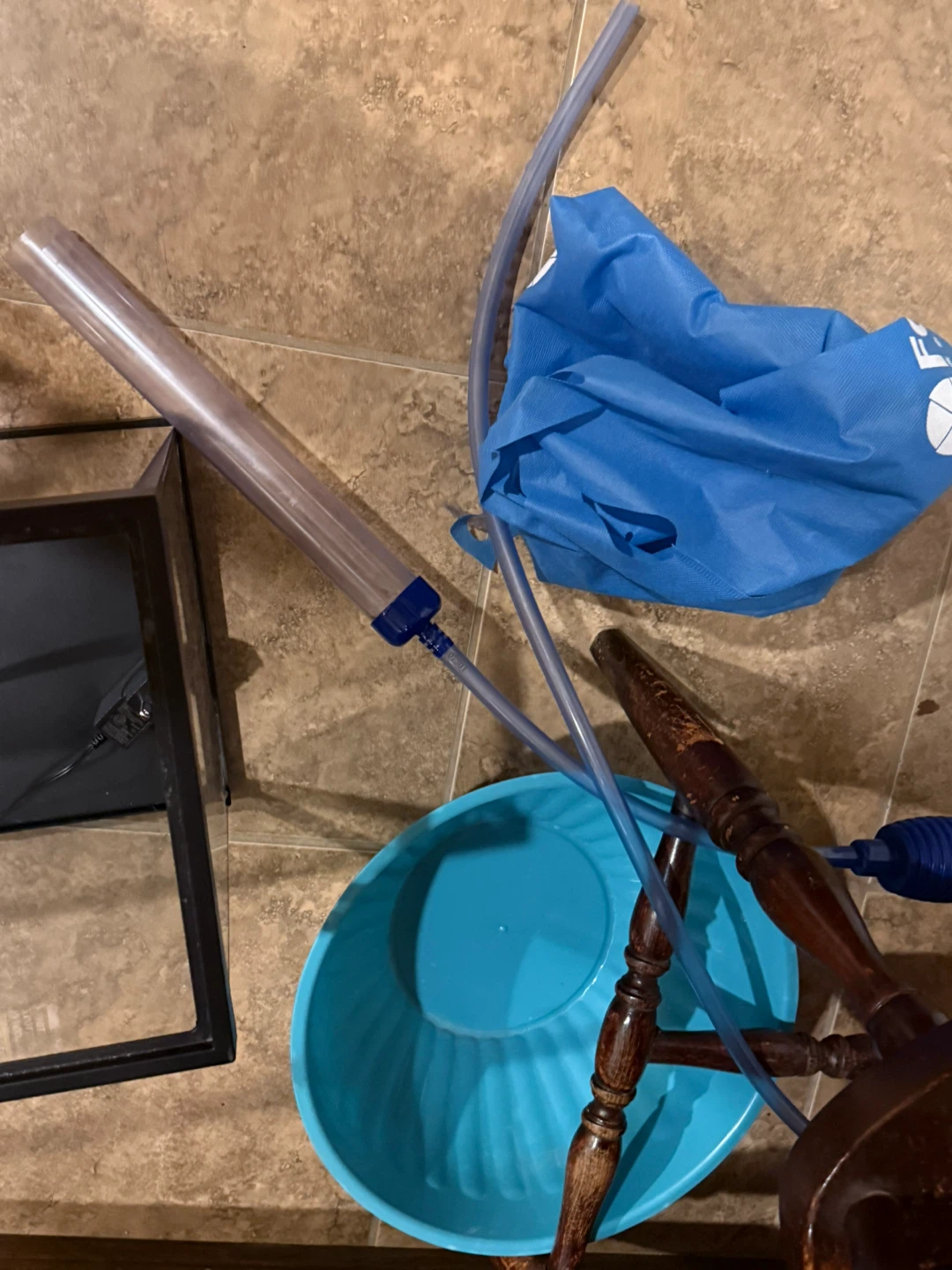 Fish tank + cleaning equipments + heater + pump, etc - photo 2