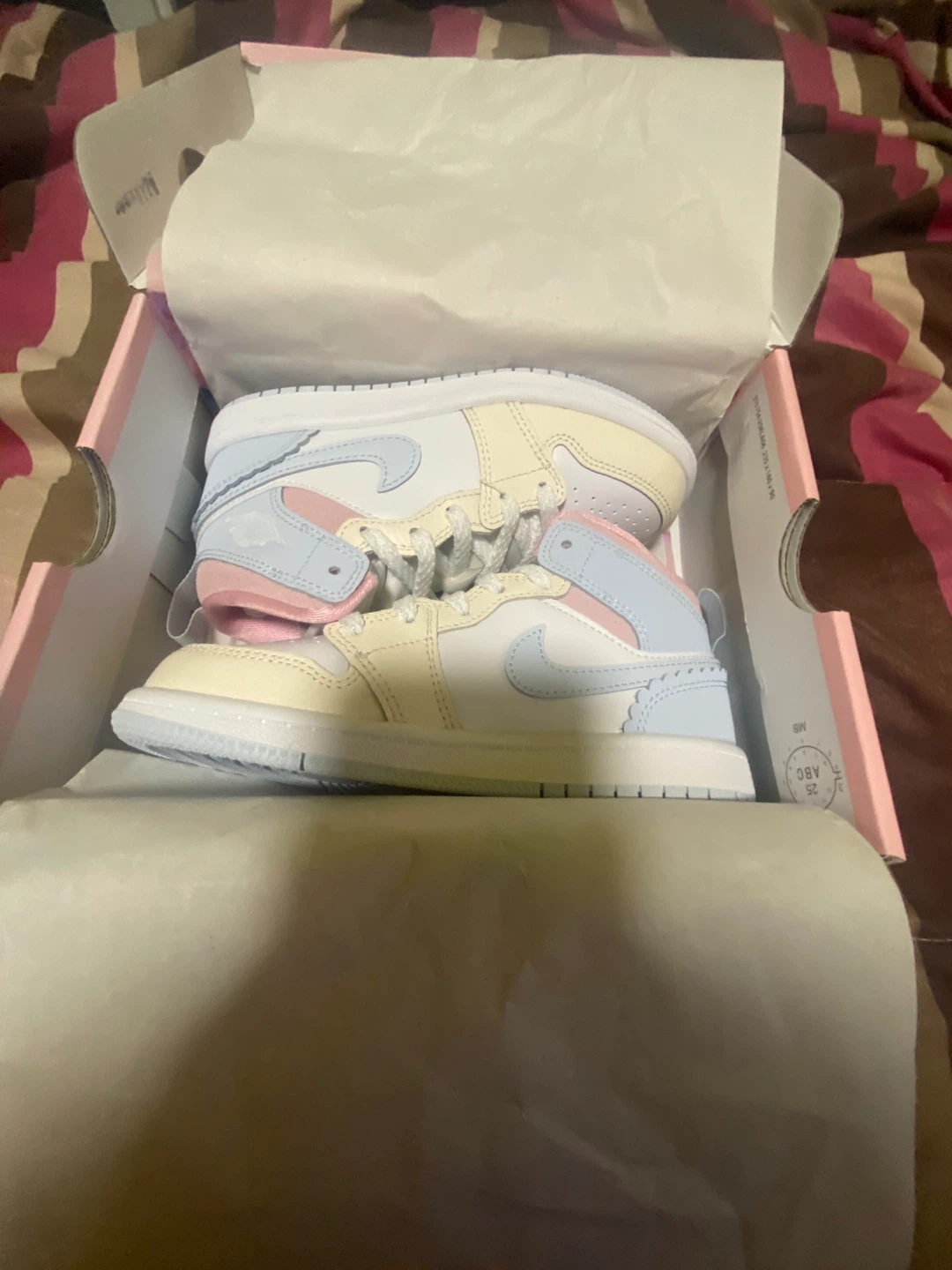 Nike Air Jordan 1 Mid SE (TD) "Valentine's Day" - photo 3
