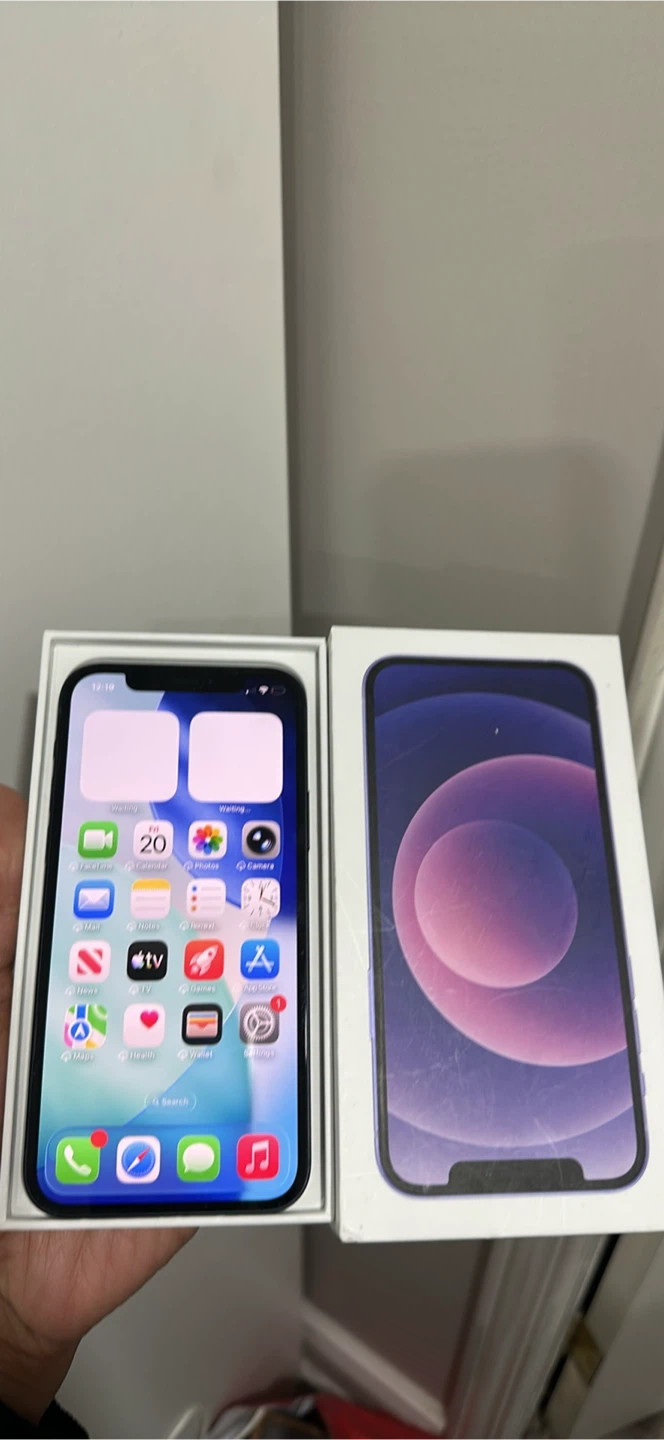 Apple iPhone 12 - photo 3