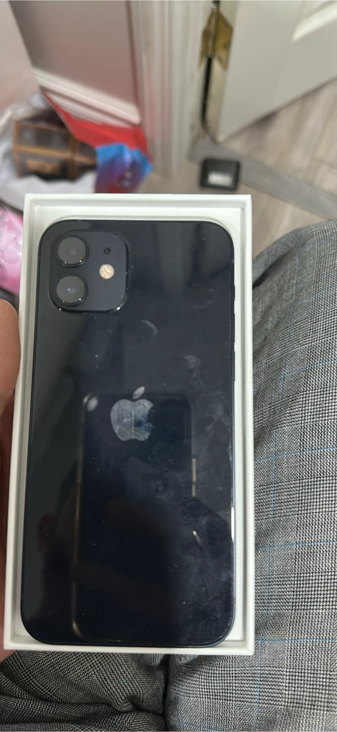 Apple iPhone 12