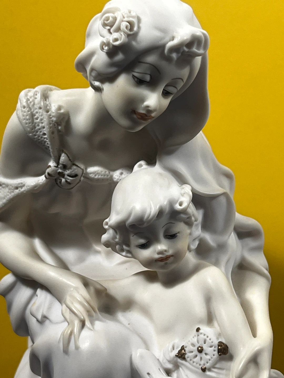 Vintage Stamped Giuseppe Armani Figurine