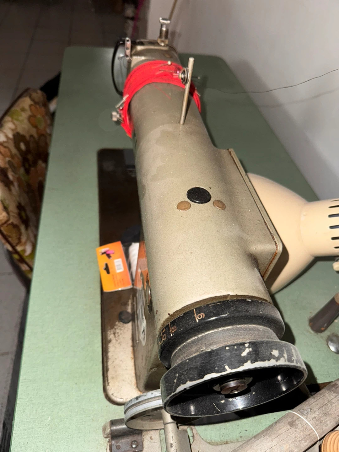 JUKI DDL-555 Industrial Sewing Machine - photo 3