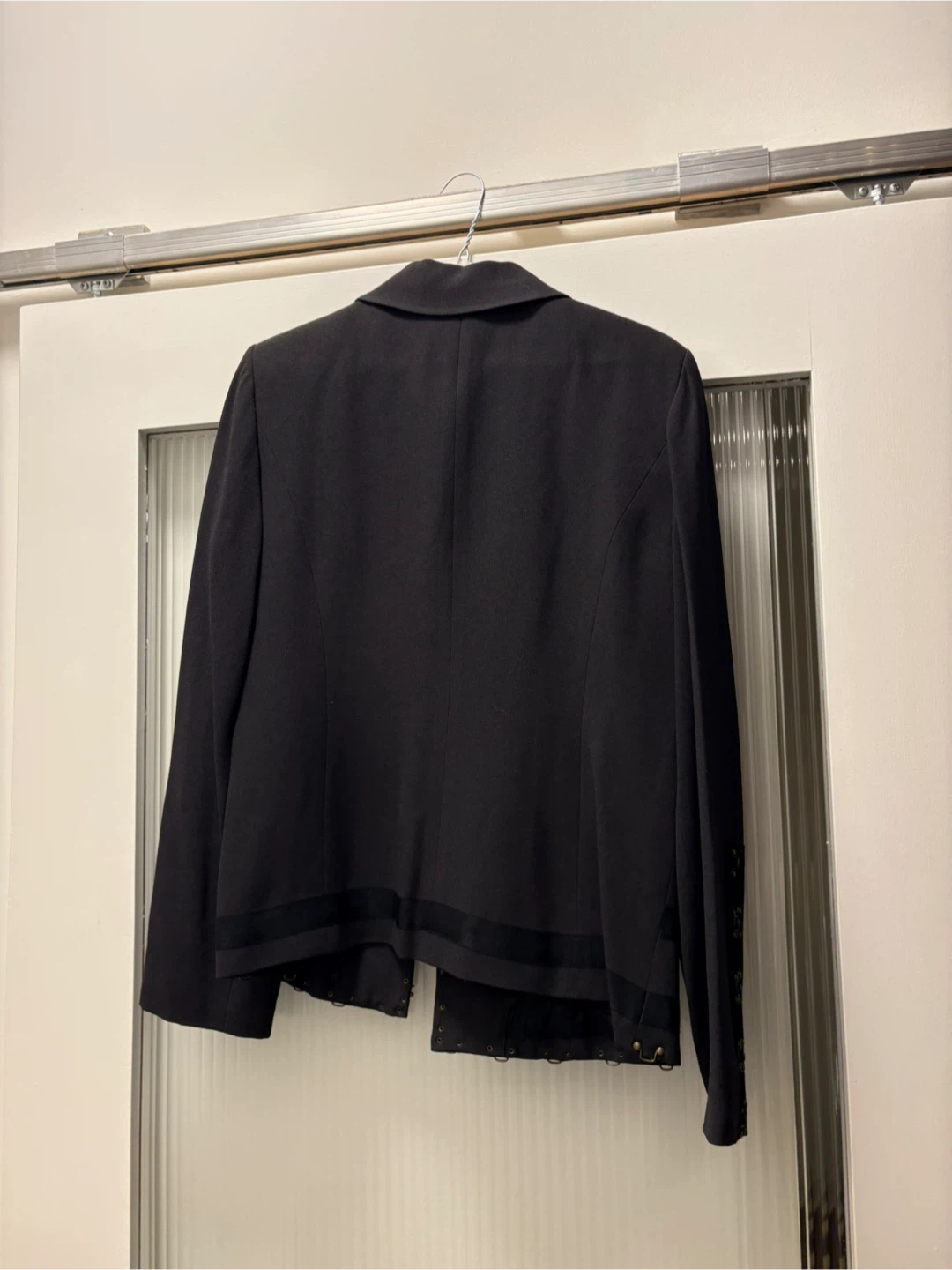 Zelda Vintage Black Hook Closure Blazer - photo 3
