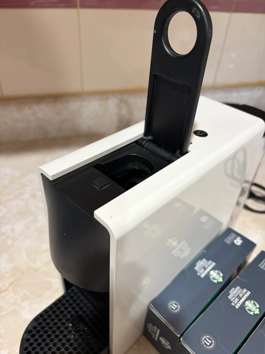 Nesspresso espresso machine with coffee pods Starbucks - photo 5