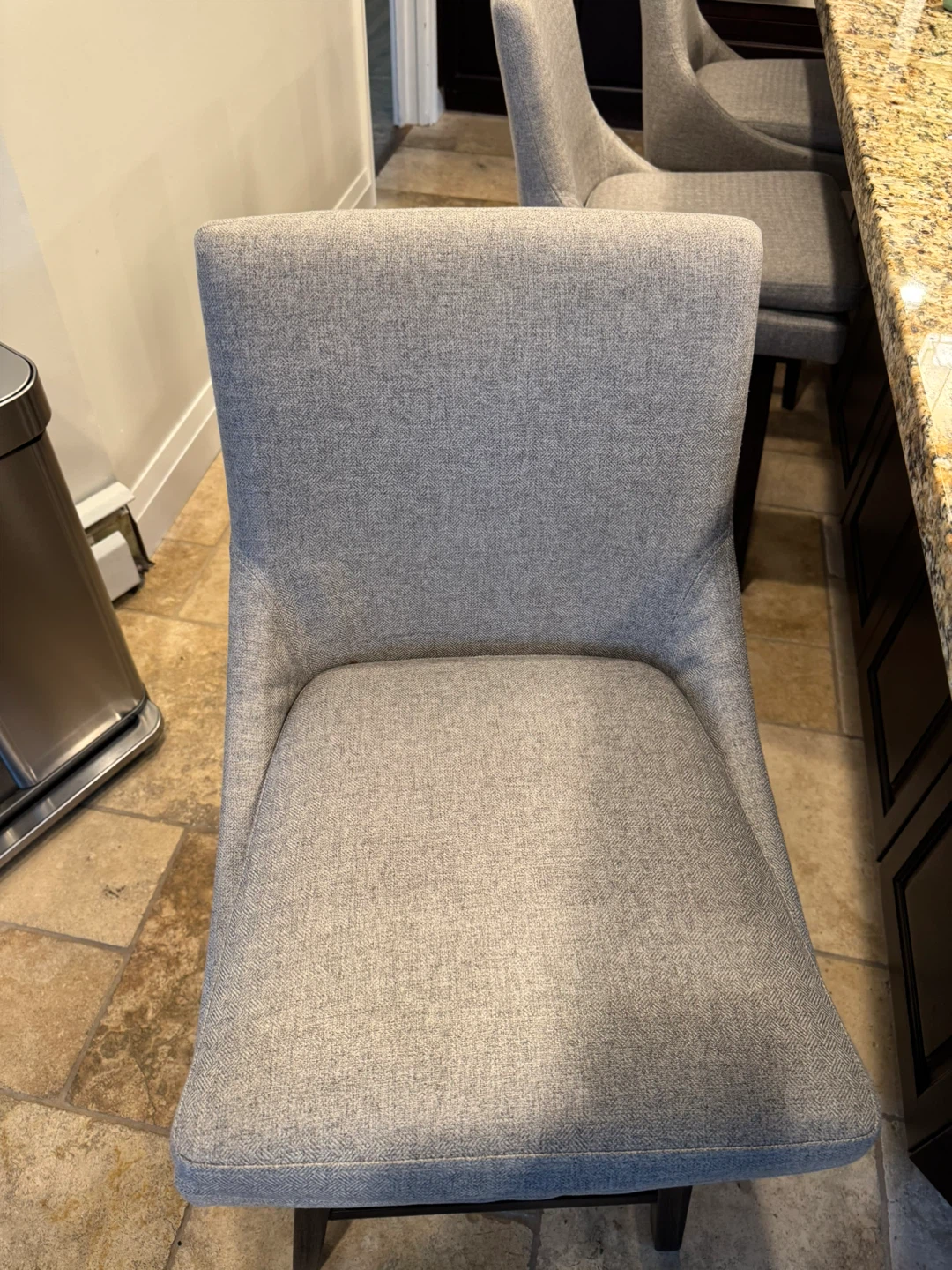 Set of 4 Light Gray Upholstered Countertop/Bar Stools(Swivel)