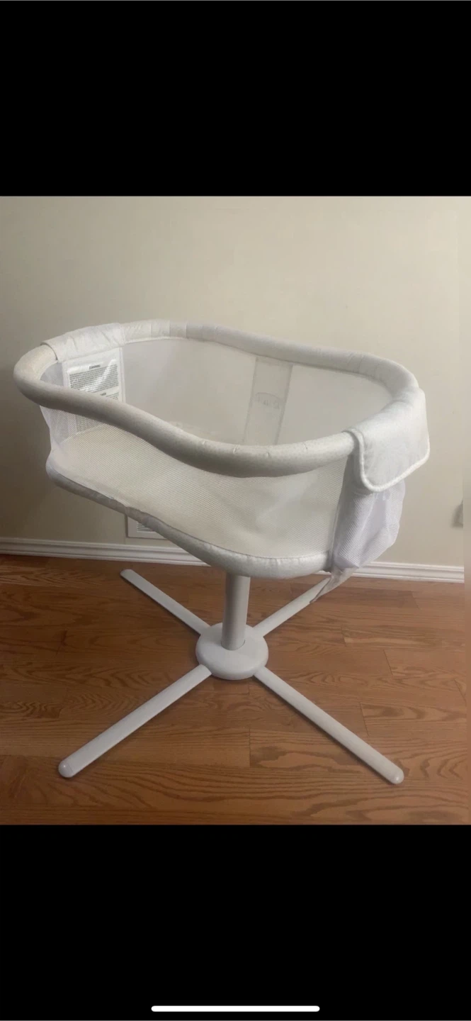 Rotating Baby Bed with Sleep Sounds, Night Light, Soft Vibration - photo 2