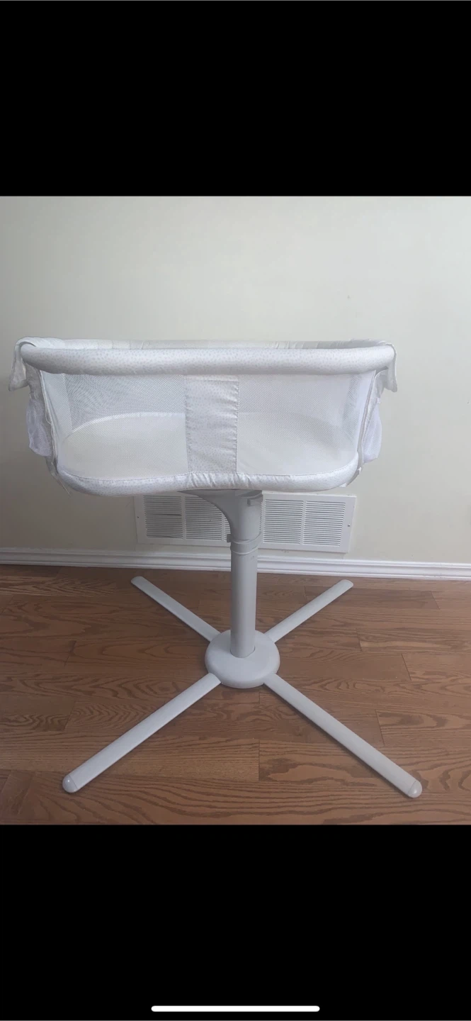 Rotating Baby Bed with Sleep Sounds, Night Light, Soft Vibration - photo 3