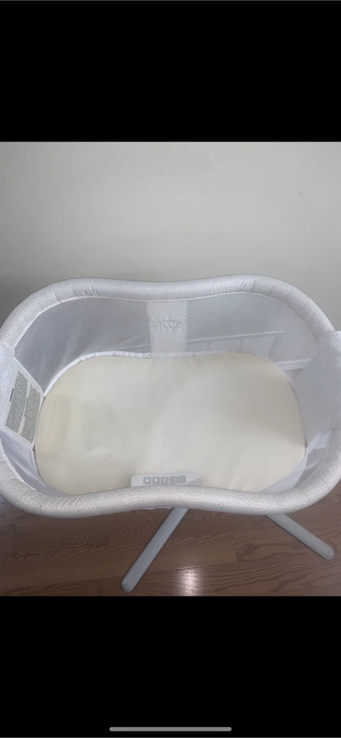Rotating Baby Bed with Sleep Sounds, Night Light, Soft Vibration - photo 5