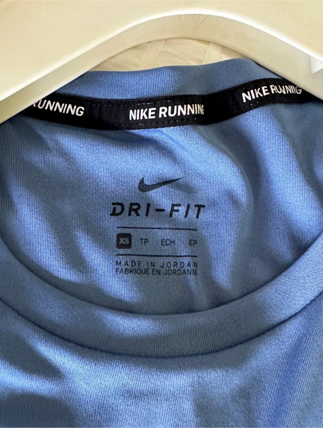 Women’s Nike Dri-FIT Running Shirt – XS (Like New) - photo 2