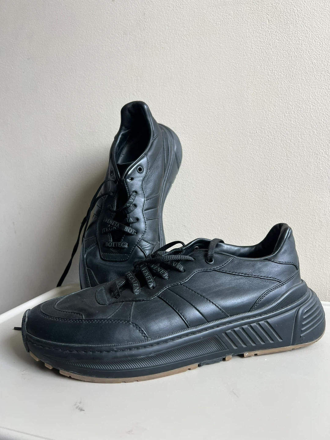 Bottega Veneta Black Leather Low-Top Sneakers