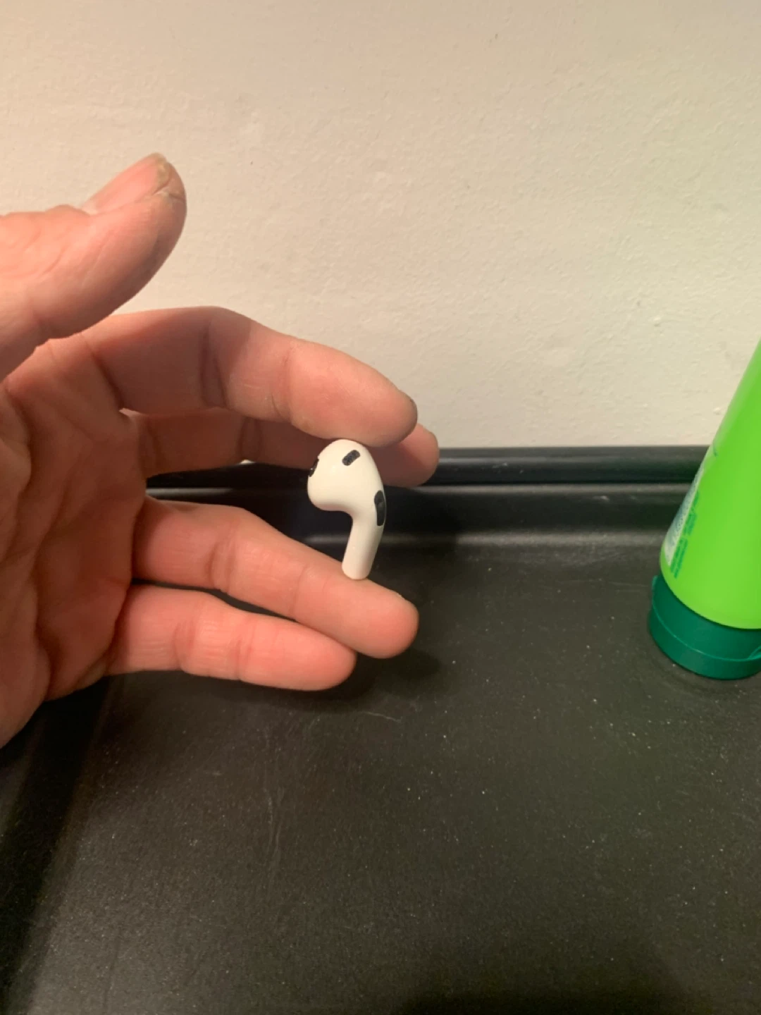 Apple AirPods 3rd gen (Right Earbud) - photo 3