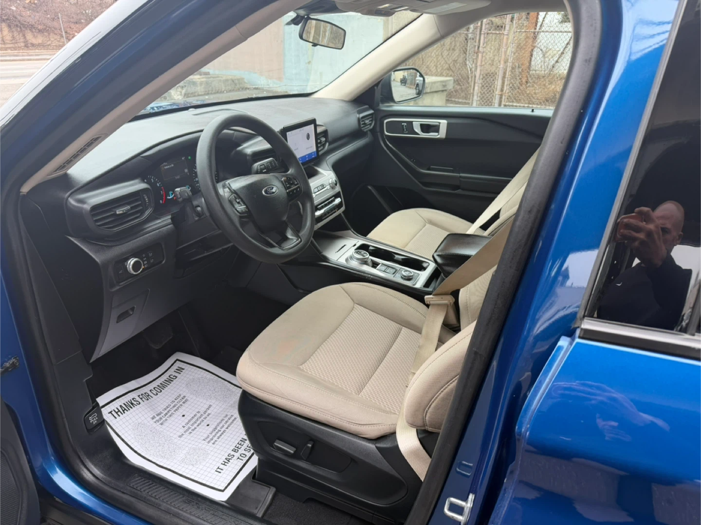 Blue Ford Explorer SUV 2023 - photo 5