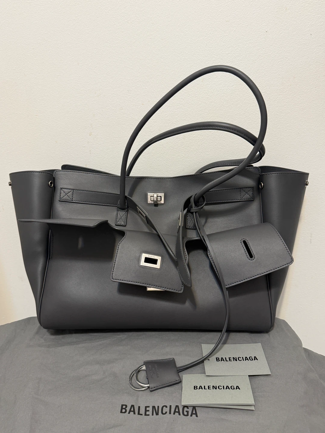 Balenciaga Bel Air Carry All Medium - New with tag