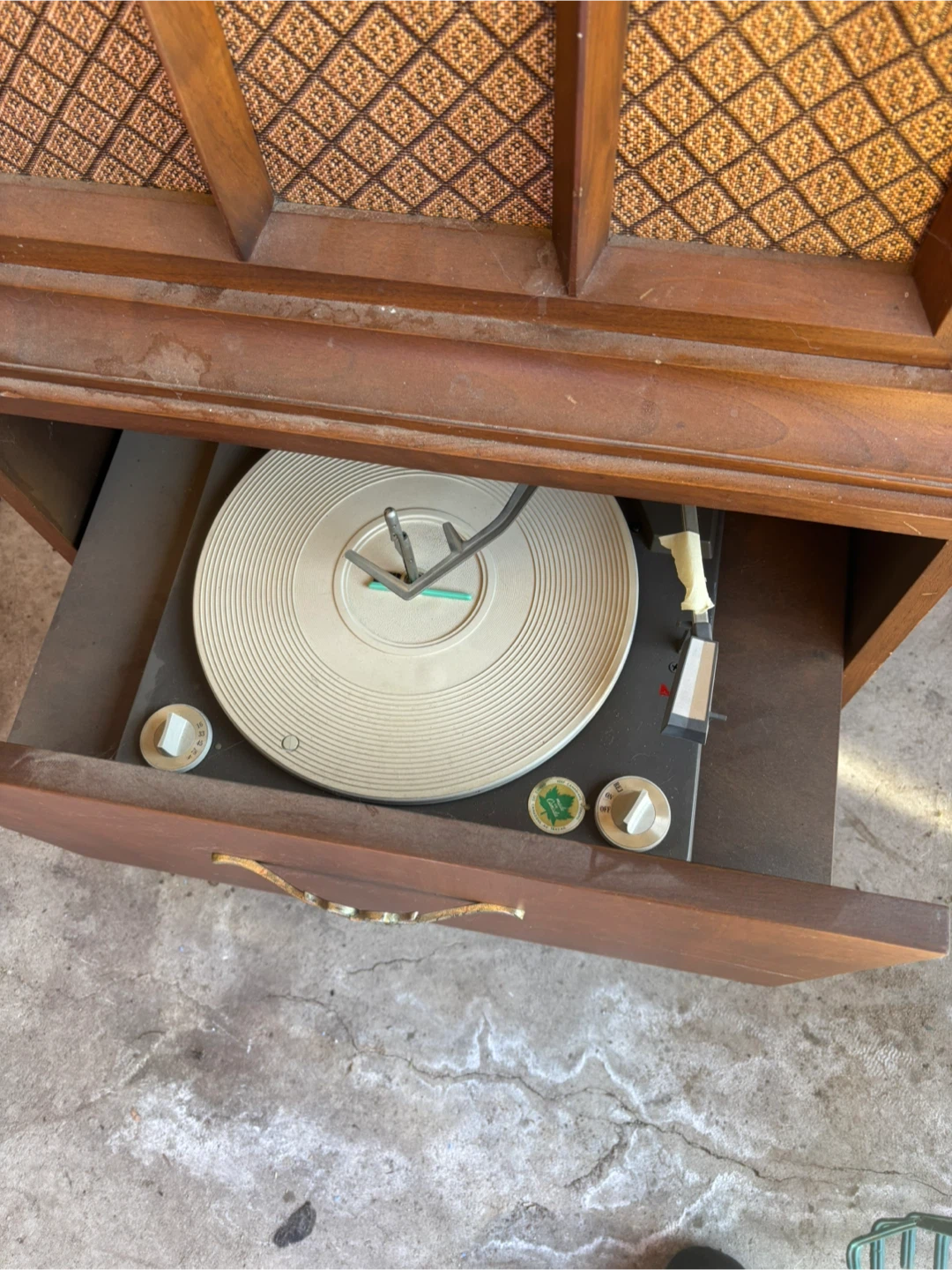 Vintage Wood Console Clock with Record Player - photo 2