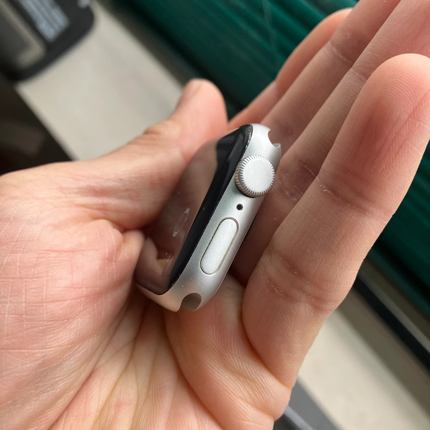 Apple Watch SE 40mm Silver Aluminum Case - photo 4