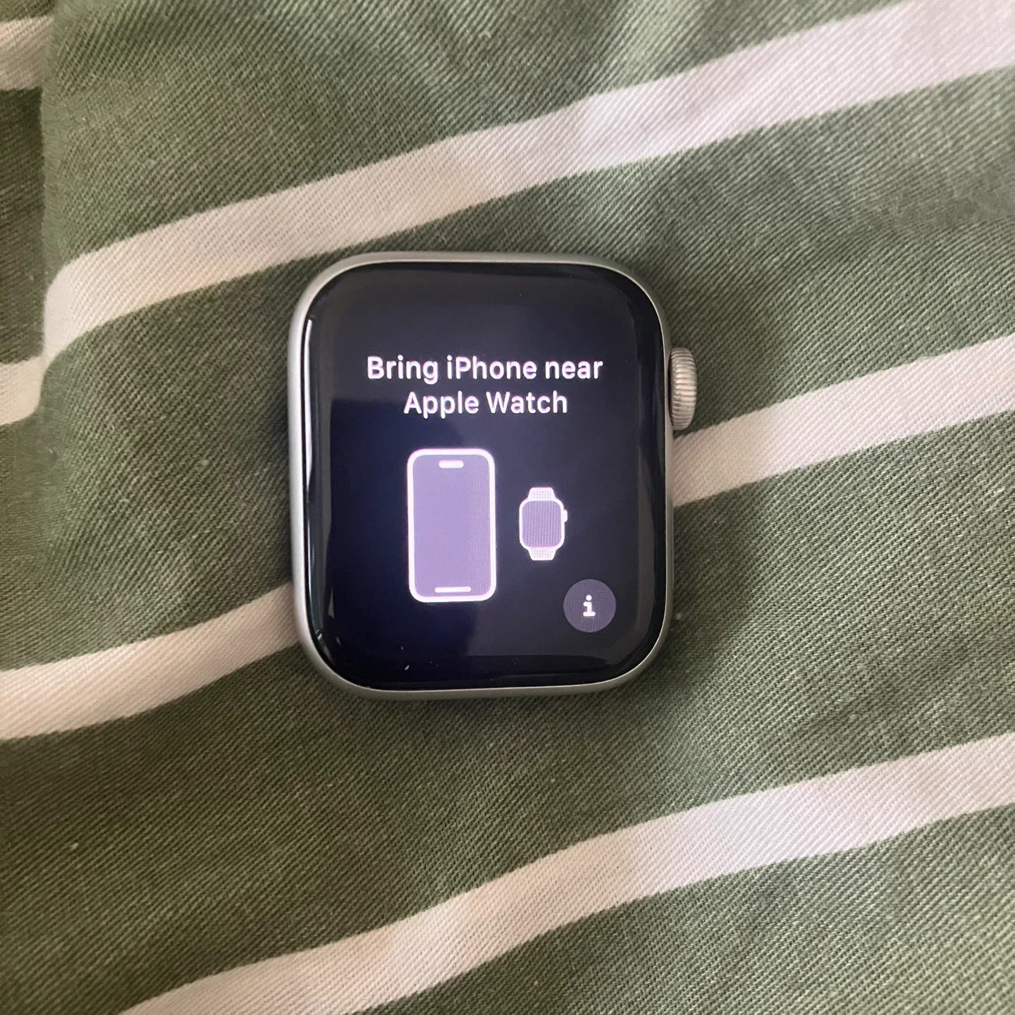 Apple Watch SE 40mm Silver Aluminum Case - photo 2