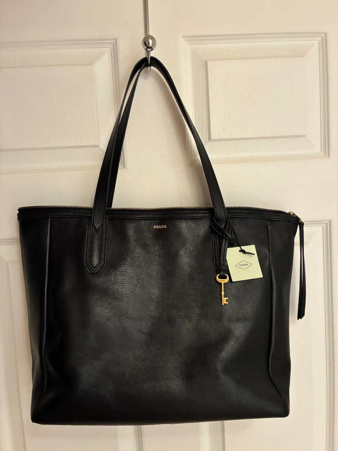BNWT—Fossil Sydney Tote Bag - Black