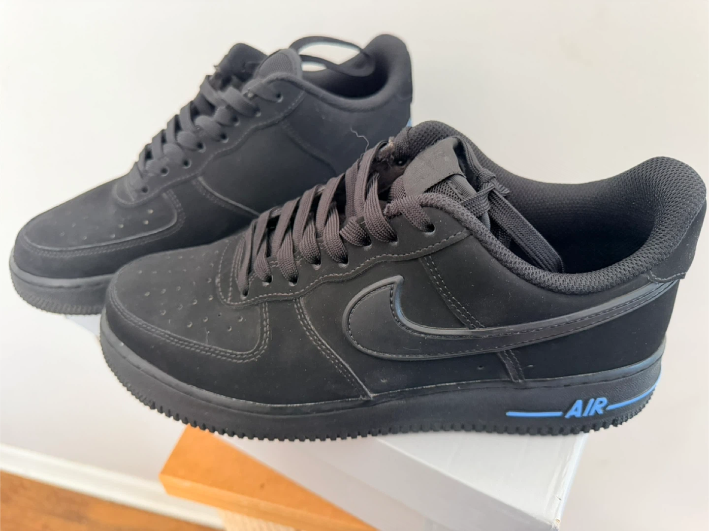 Nike Air Force 1 '07 Black University Blue Shoes Size 10.5 - photo 4